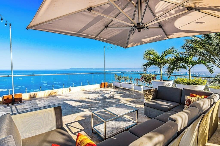 Terrace/patio 3, Elegant Suite With Ocean-view Pools, hot Tub, Gym, Balcony & Full Kitchen, Puerto Vallarta