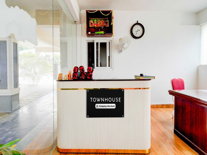 Reception 5, Townhouse Madinaguda, Hyderabad