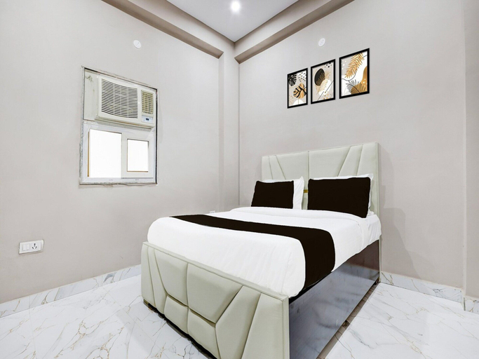 Room 3, Classic Sec-33 Flagship, Gurgaon