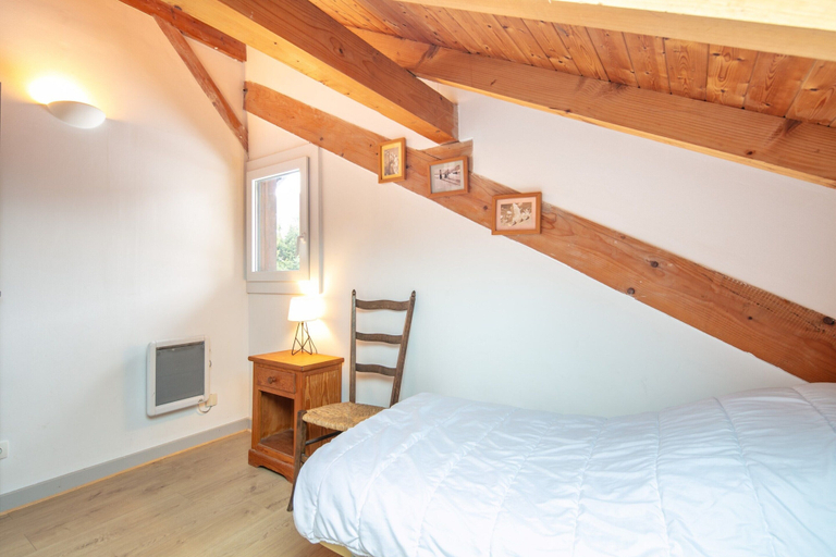 Room 3, Alpine Chalet with Private Hot Tub, Haute-Savoie
