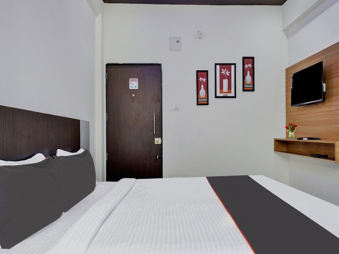 Room 3, Collection O Eon Inn Near Pune Airport, Pune