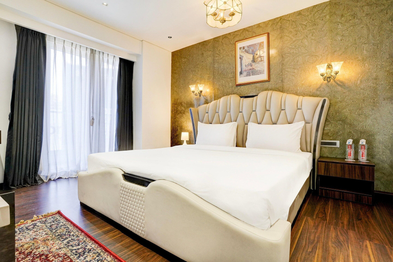Room 3, Palette Magarpatta City, Pune