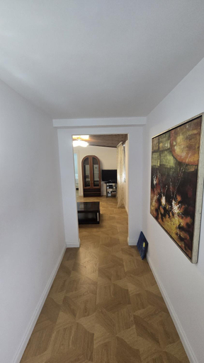 2, Grand House Apartment, Tiranës