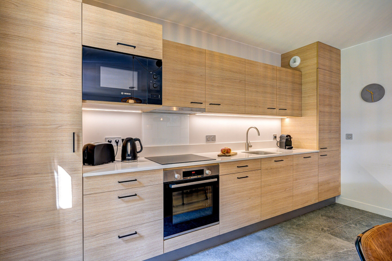 Private kitchen 5, Chic Apartment With Balcony Near Chamonix Centre, Haute-Savoie