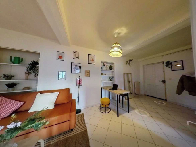 Living area 3, Cozy Room in a Friendly Shared Flat - Lyon 8th, Rhône