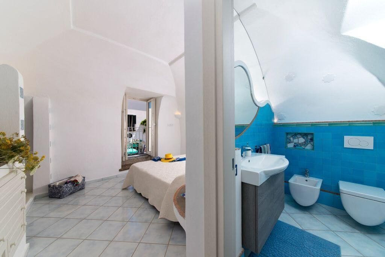 Bathroom 5, Fantasy House Suites, Napoli