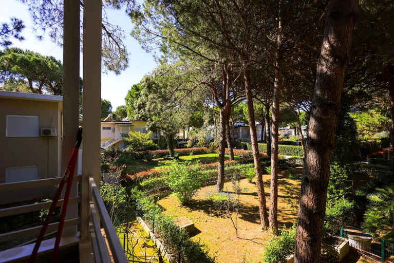 Others 5, Lura Apartments, Durrësit