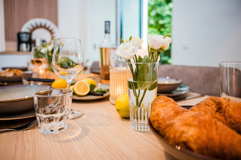 Food & Drinks 4, Spacious Holiday Home in Voorhuizen With Terrace, Barneveld