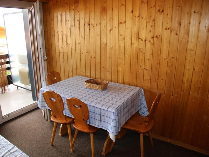 Dining, Cozy Studio in Veysonnaz With Ski-storage, Sion