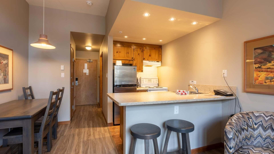 Private kitchen 2, Cahilty #156/158 1 Bedroom Home, Thompson-Nicola