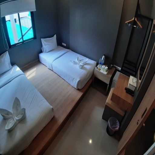 Room 2, Spacious Twin Escape Deluxe Comfort for Two, Ratchathewi