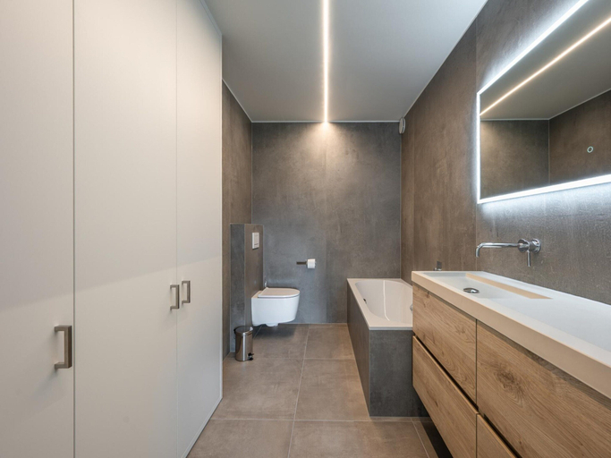 Bathroom 5, Wagram Apartment for 8 Peoples, West-Vlaanderen