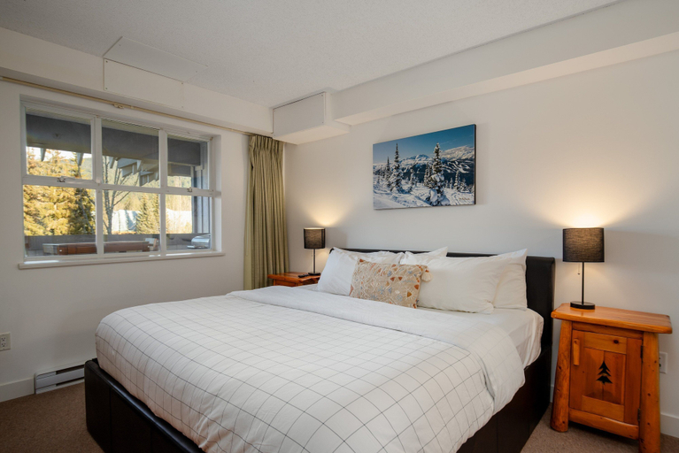 Bedroom 2, Glacier Lodge, Squamish-Lillooet