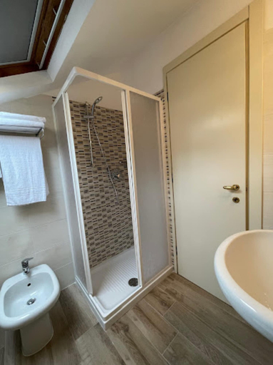 Bathroom 2, Wohnung in der Residenz Porto Maurizio, Imperia
