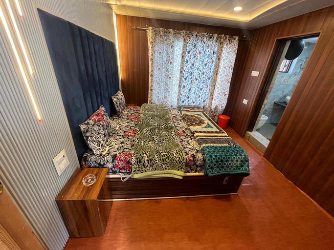 Bedroom 4, New Heaven Rose, Anantnag