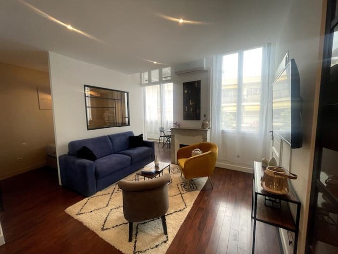 Living room 2, Le Cannet Apartmment for 4 Guests, Var