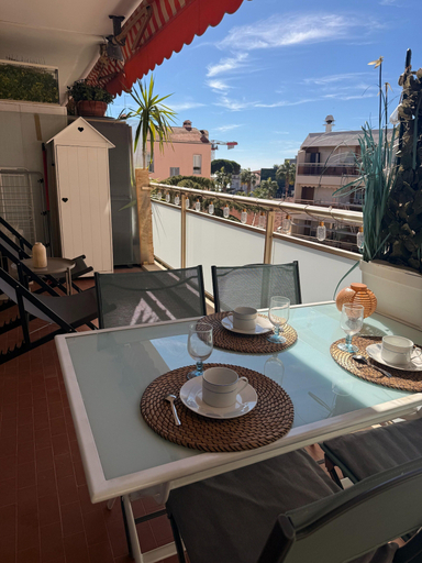 Balcony 2, Peaceful La Pinède apartment for couple, Alpes-Maritimes