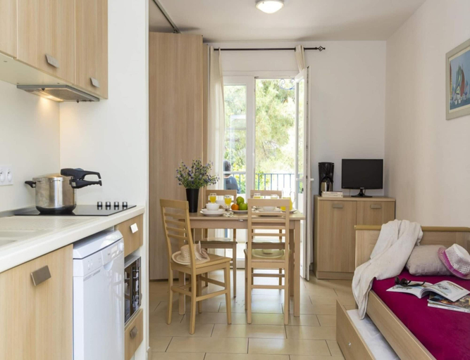 Dining 4, Solenzara Holiday Home With Garage, Corse-du-Sud