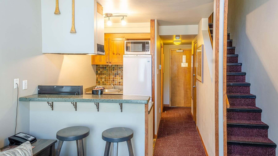 Private kitchen 3, Cahilty #433 Home, Thompson-Nicola