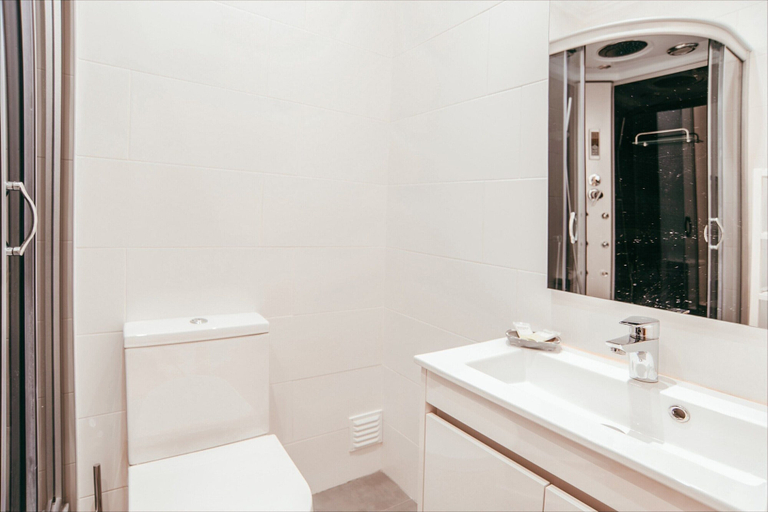 Bathroom, Retreat Between Belem & Alcantara, Lisbon