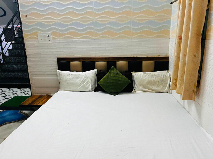 Room 2, Hotel O Bhuteshwar Mahadev Temple, Mathura