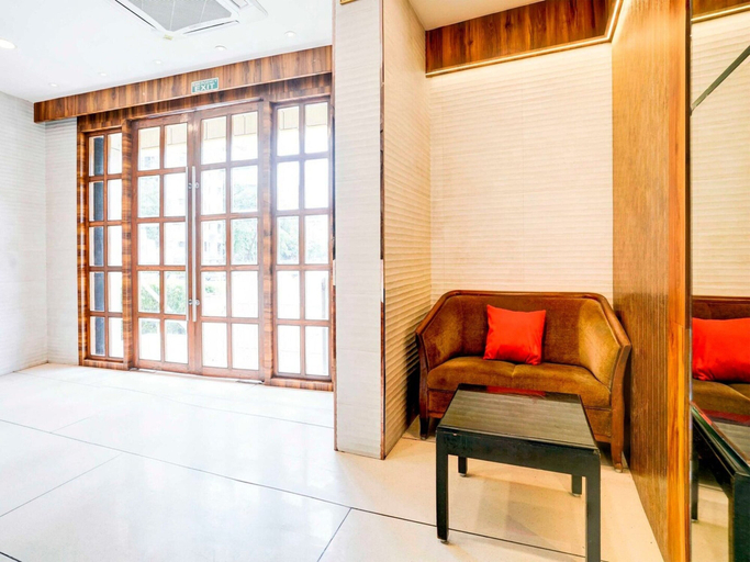 Interior 2, Collection O Vashi Formerly Blue Diamond, Thane
