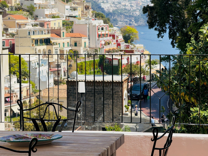 Outdoor dining 3, O'Mar e O'Sol, Salerno
