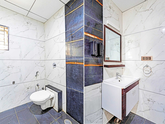 Bathroom 4, Super Hotel O Indiranagar, Bangalore