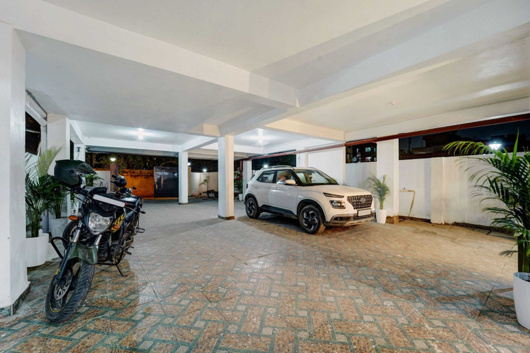 Property grounds, Super Deluxe Room The Dev Regency, Patna