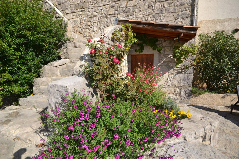 Garden 5, Amazing Apartment in Lanas With Large Garden, Ardèche