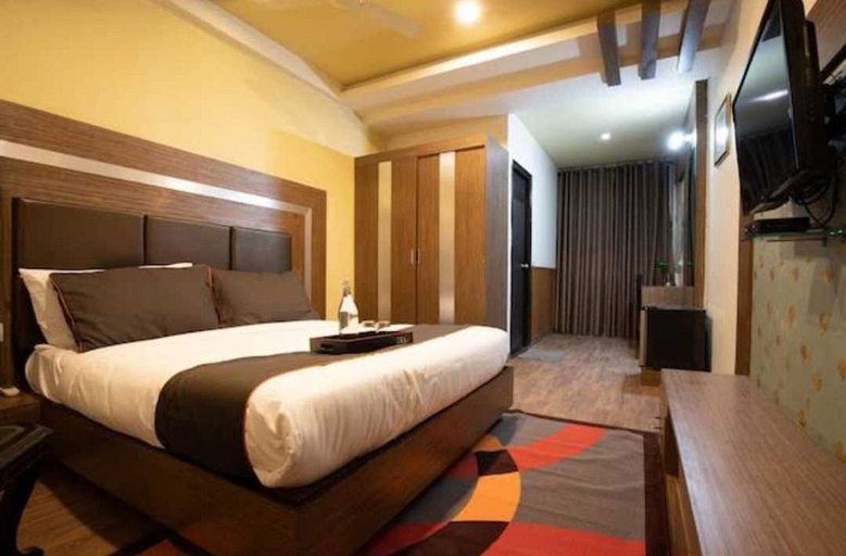 Room 3, Townhouse Oak IIT Kanpur Metro Station, Kanpur Nagar