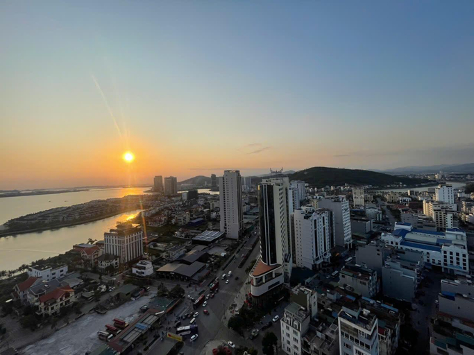 Others, Partial Sea View 3 Bedroom, Hạ Long