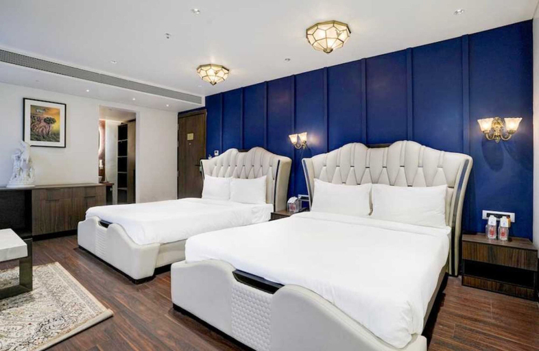 Room 2, Townhouse Magarpatta City Emerald, Pune
