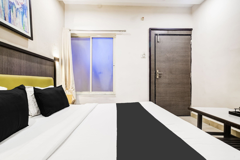 Bedroom 3, Premium Hotel Utsav, Dewas