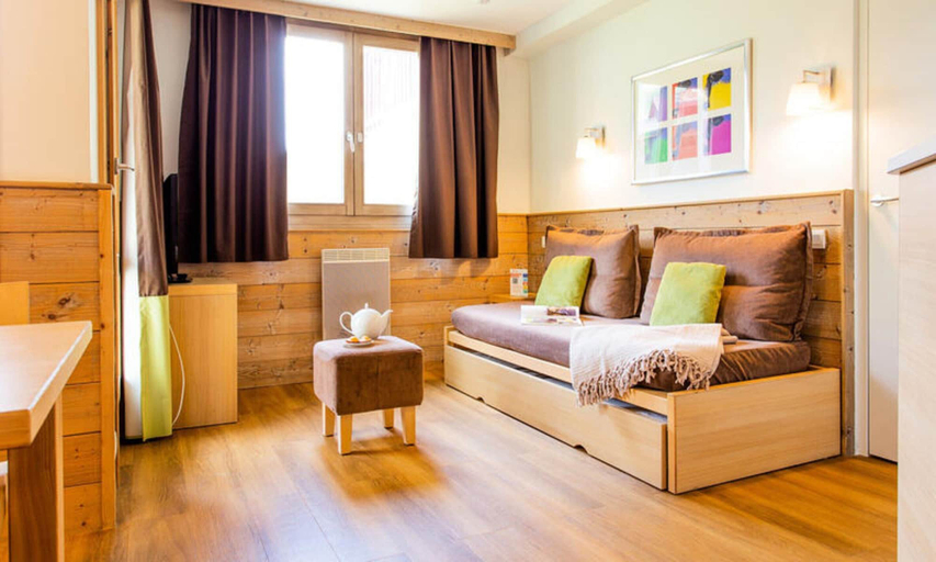 Interior 3, 1 Bedroom Apartment + Sleeping Area for 6 People, Savoie