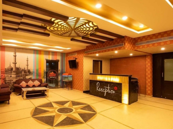 Reception 4, Collection O Aluva Kinfra Hi-tech Park, Ernakulam