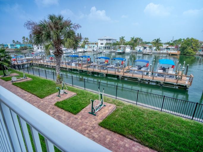Public Area 2, Treasure Island Hotel and Marina, Pinellas