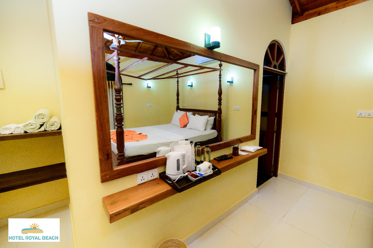 Bedroom 2, Royal Beach Hotel Hikkaduwa, Hikkaduwa