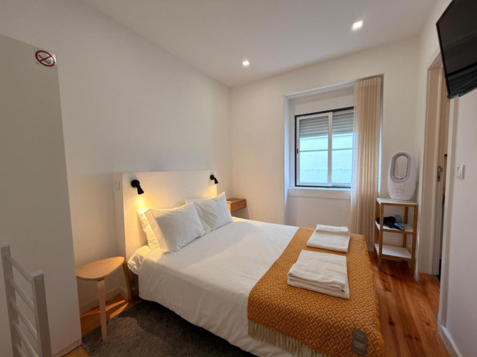 Bedroom 3, Gloria 10, Lisbon