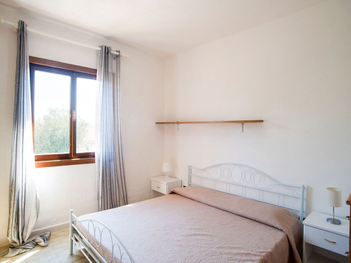 Room 5, Apartment in Sardinia Near Stunning Beaches, Olbia-Tempio