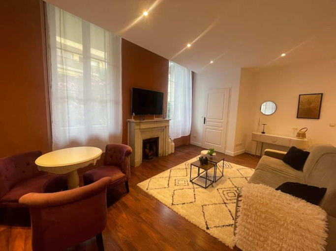 Living room 4, Cozy Apartment Retreat in Le Cannet, Var