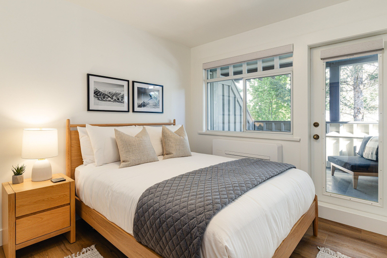 Room 4, Summit View at The Lagoons, Squamish-Lillooet