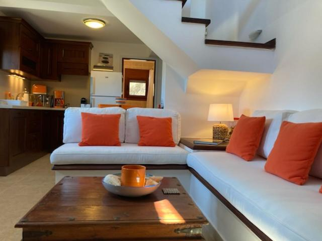 Bedroom 3, Villa Pebbles, Central Greece