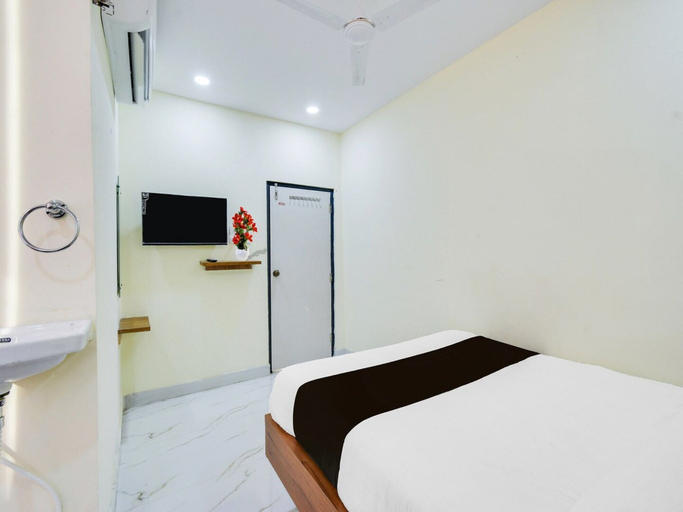 Room 5, Hotel O Nadargul Hyderabad JJ Grand, Ranga Reddy