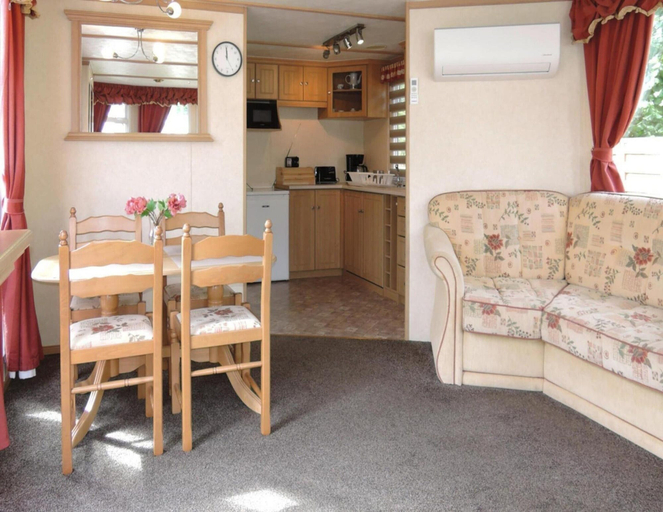 Others 4, Mobile Home in Kolczewo With a Terrace, Kamień