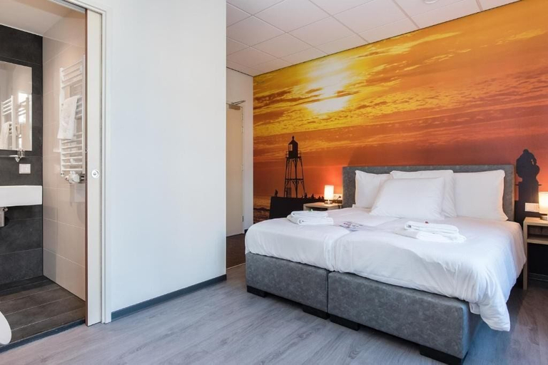 Bedroom 3, City2Beach Hotel, Vlissingen