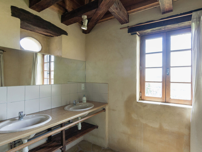 Bathroom 2, Cottage in Les Eyzies-de-tayac-sireuil With Pool, Dordogne