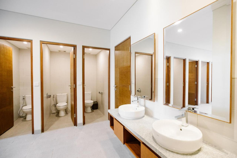 Bathroom 4, Vasudha Hostel Canggu, Badung