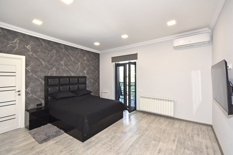 Room 3, Luxury Spacious house in Jrvej