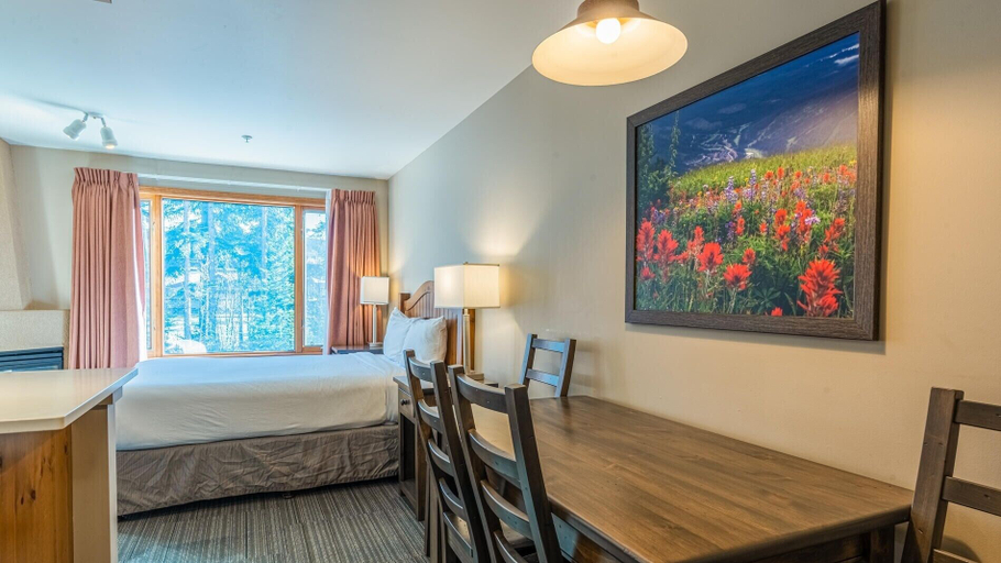 Room 4, Cahilty #263 Home, Thompson-Nicola